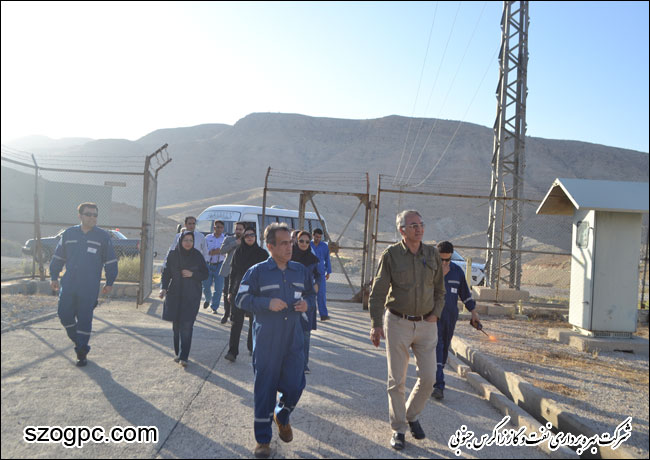 بازدید اساتید دانشگاه آزاد اسلامی واحد مرودشت از مناطق عملیاتی شرکت بهره برداری نفت و گاز زاگرس جنوبی 4