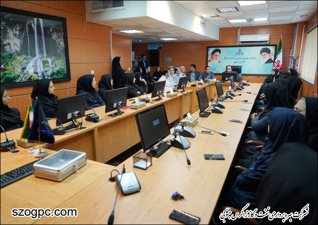 نشست دکتر غلامحسین منتظری با کارکنان دفتری و منشی گری 1