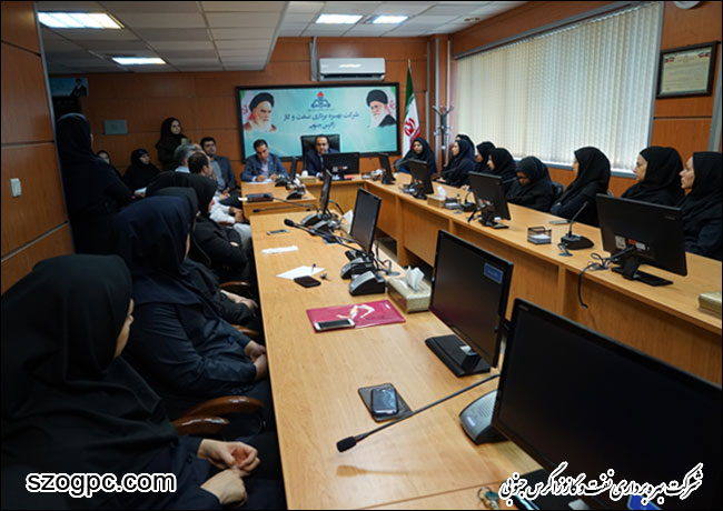 نشست دکتر غلامحسین منتظری با کارکنان دفتری و منشی گری 7