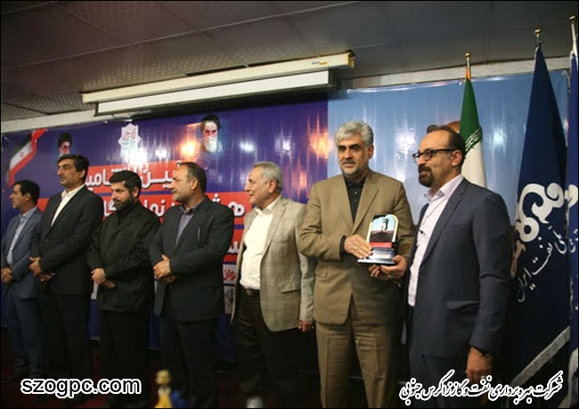 بازدید مدیرعامل نفت مرکزی از هشتمین نمایشگاه صنعت نفت خوزستان 7