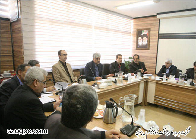 برگزاری جلسه تنظیم و تصویب نقشه راه و سند اقتصاد مقاومتی نفت مناطق مرکزی 5