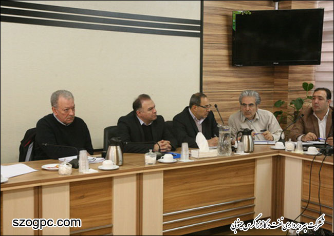 برگزاری جلسه تنظیم و تصویب نقشه راه و سند اقتصاد مقاومتی نفت مناطق مرکزی 7