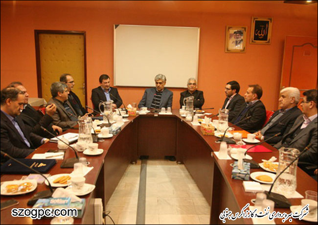 برگزاری مراسم تودیع و معارفه مدیر امور مالی شرکت نفت مناطق مرکزی ایران 5