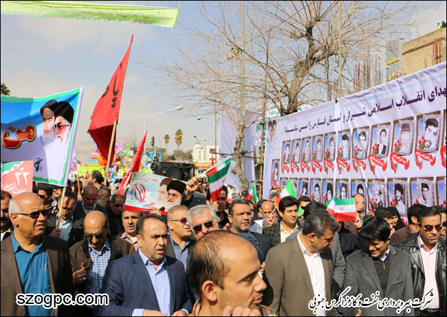 حضور دکتر غلامحسین منتظری مدیرعامل و کارکنان شرکت بهره برداری نفت و گاز زاگرس جنوبی در راهپیمایی یوم الله ۲۲ بهمن ماه ۱۳۹۵ 9
