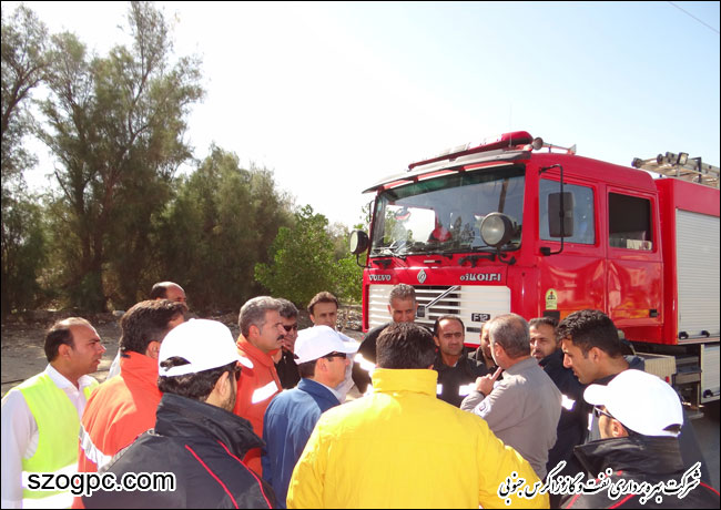 برگزاری مانور مشترک اطفاء حریق منطقه عملیاتی پارسیان و فرودگاه بین المللی شهرستان لامرد 5
