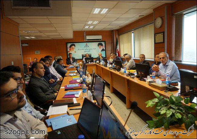 برگزاری سمینار اقتصاد مقاومتی در شرکت بهره برداری نفت و گاز زاگرس جنوبی 3