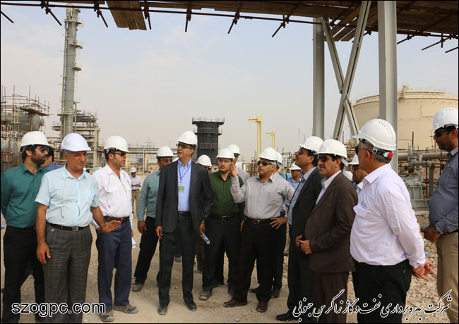 بازدید مدیر عامل شرکت نفت مناطق مرکزی ایران از پروژهای منطقه عملیاتی خشت 10