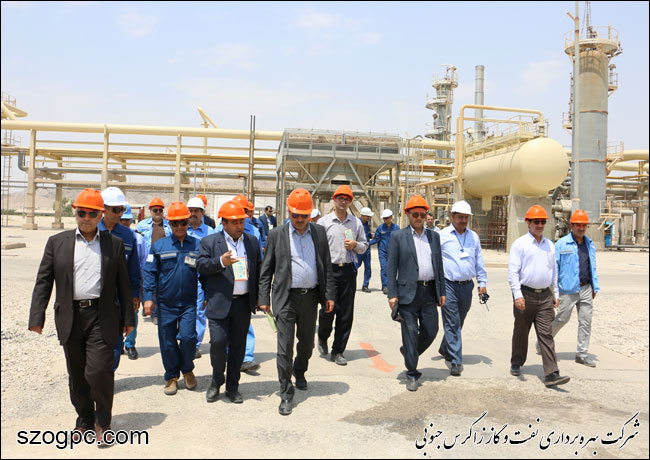بازدید مهندس حاتمی مدیر عامل شرکت نفت مناطق مرکزی ایران از منطقه عملیاتی آغار و دالان 10