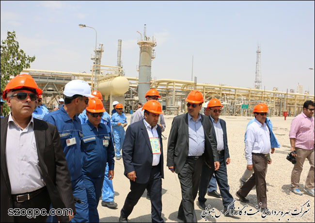 بازدید مهندس حاتمی مدیر عامل شرکت نفت مناطق مرکزی ایران از منطقه عملیاتی آغار و دالان 11