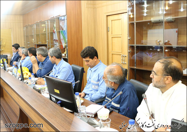 بازدید مدیر عامل شرکت بهره برداری نفت و گاز زاگرس جنوبی و بازرسان سازمان بازرسی وزارت نفت از منطقه عملیاتی آغار و دالان 2