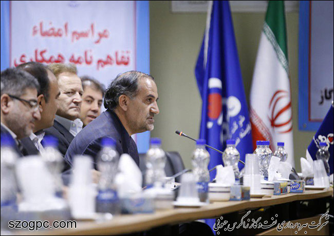 مدیر امور فنی شرکت نفت مناطق مرکزی ایران بیان کرد:  همکاری با ایتالیا برای جلوگیری از گاز سوزی روزانه ۱۵۰ میلیون فوت مکعب