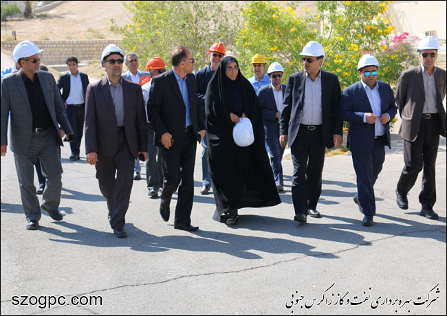به منظور بررسی شرایط و اطمینان از آمادگی جهت تامین گاز زمستانی ، مدیر عامل شرکت نفت مناطق مرکزی ایران از منطقه عملیاتی نار و کنگان زاگرس جنوبی بازدید کرد 1