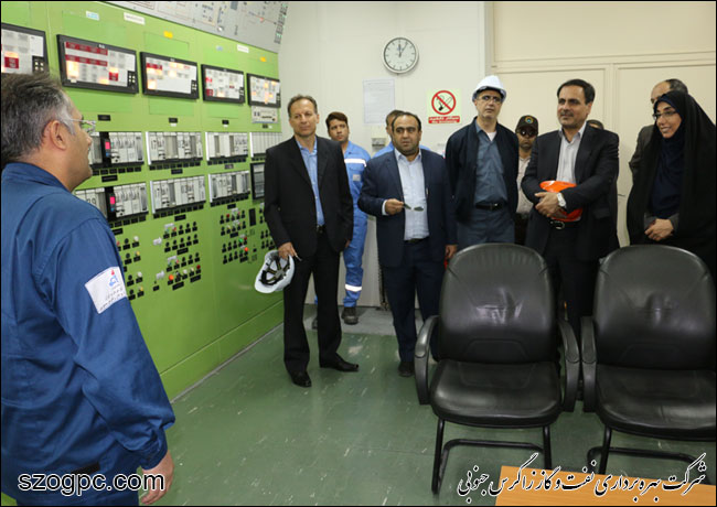 به منظور بررسی شرایط و اطمینان از آمادگی جهت تامین گاز زمستانی ، مدیر عامل شرکت نفت مناطق مرکزی ایران از منطقه عملیاتی نار و کنگان زاگرس جنوبی بازدید کرد 4