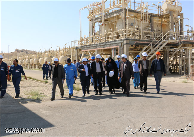 به منظور بررسی شرایط و اطمینان از آمادگی جهت تامین گاز زمستانی ، مدیر عامل شرکت نفت مناطق مرکزی ایران از منطقه عملیاتی نار و کنگان زاگرس جنوبی بازدید کرد 6