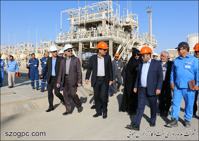 به منظور بررسی شرایط و اطمینان از آمادگی جهت تامین گاز زمستانی ، مهندس رامین حاتمی مدیر عامل شرکت نفت مناطق مرکزی ایران از منطقه عملیاتی نار بازدید کرد 5