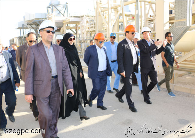 به منظور بررسی شرایط و اطمینان از آمادگی جهت تامین گاز زمستانی ، مهندس رامین حاتمی مدیر عامل شرکت نفت مناطق مرکزی ایران از منطقه عملیاتی نار بازدید کرد 7