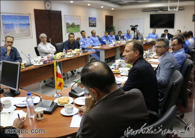 به منظور بررسی شرایط و اطمینان از آمادگی جهت تامین گاز زمستانی ، مهندس رامین حاتمی مدیر عامل شرکت نفت مناطق مرکزی ایران از منطقه عملیاتی نار بازدید کرد 11