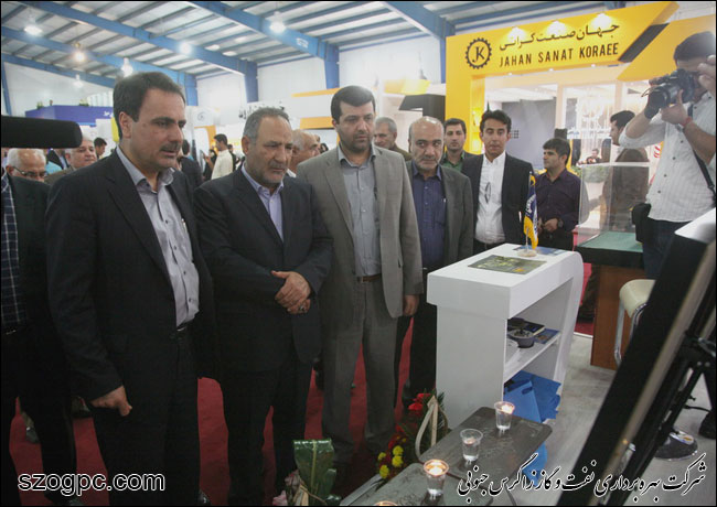 بازدید مهندس حاتمی از نهمین نمایشگاه تخصصی ساخت داخل تجهیزات صنعت نفت خوزستان 5