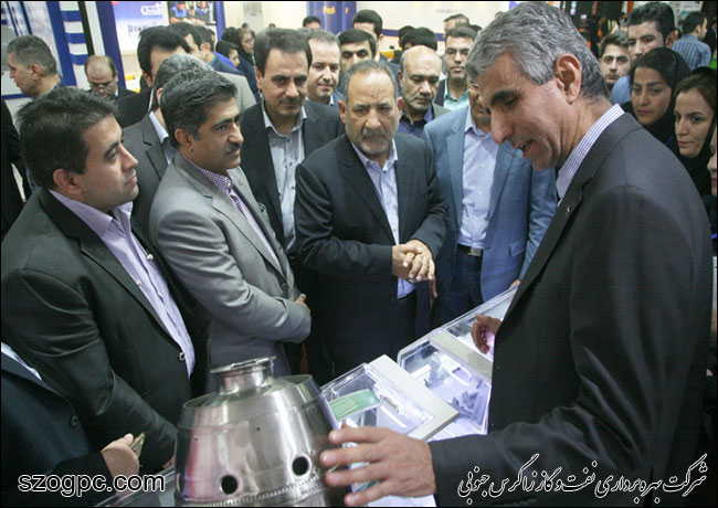 بازدید مهندس حاتمی از نهمین نمایشگاه تخصصی ساخت داخل تجهیزات صنعت نفت خوزستان 9