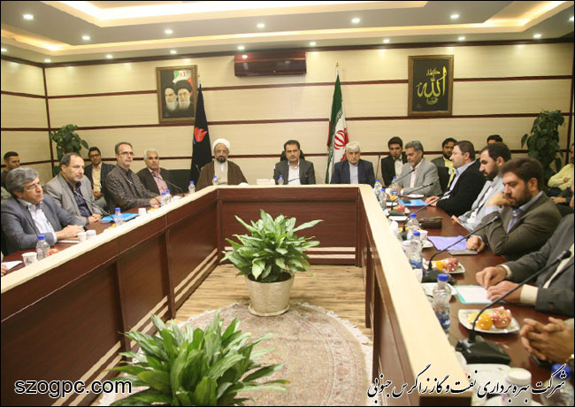 نشست صمیمی مدیرعامل با فرزندان شاهد شاغل در شرکت نفت مناطق مرکزی ایران 1