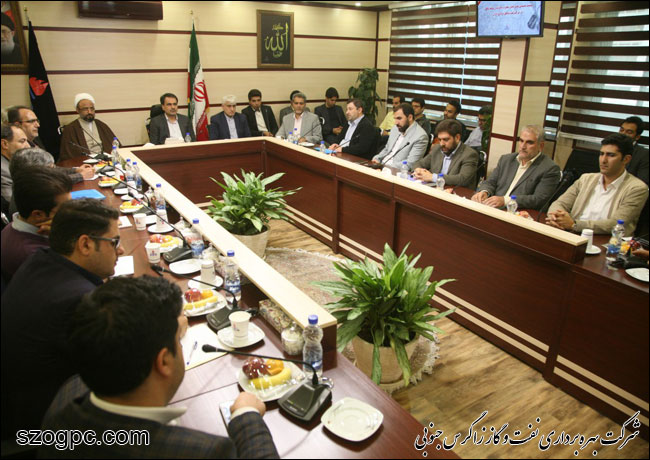 نشست صمیمی مدیرعامل با فرزندان شاهد شاغل در شرکت نفت مناطق مرکزی ایران 5