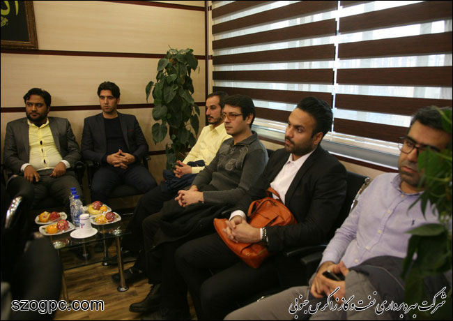 نشست صمیمی مدیرعامل با فرزندان شاهد شاغل در شرکت نفت مناطق مرکزی ایران 10