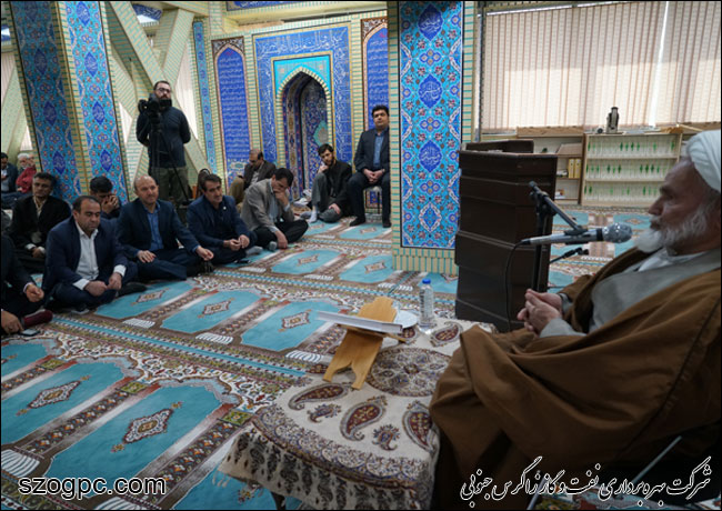 برگزاری مراسم گرامی داشت دهه مبارک فجر در ستاد شرکت بهره برداری نفت و گاز زاگرس جنوبی 6