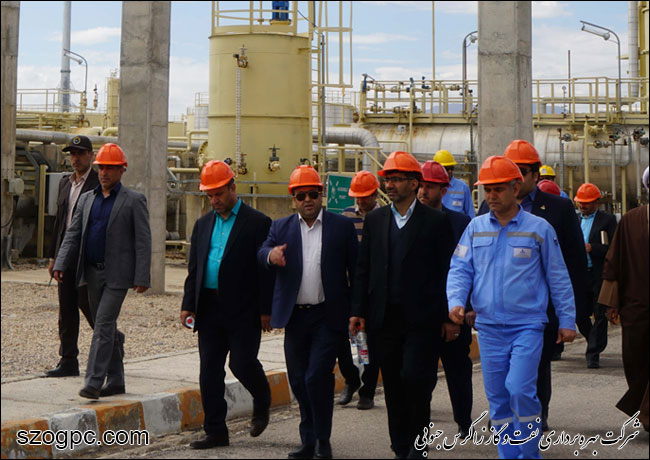 بازدید مدیرعامل شرکت صنایع الکترونیک شیراز از منطقه عملیاتی سروستان و سعات آباد 8