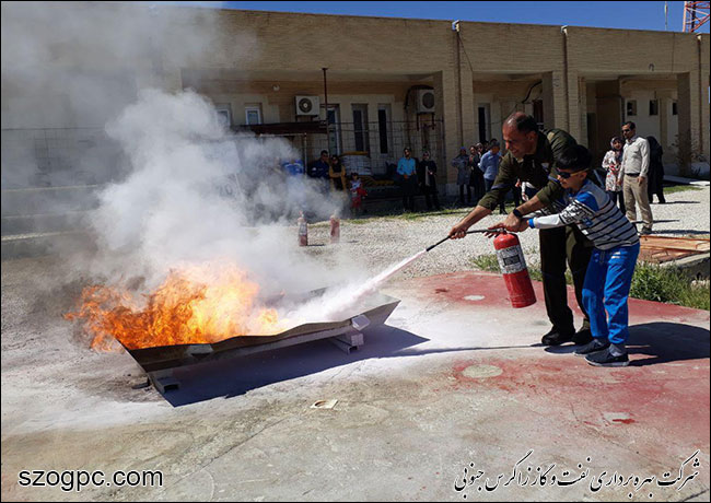 بازدید خانواده های کارکنان زاگرس جنوبی از مناطق عملیاتی 2