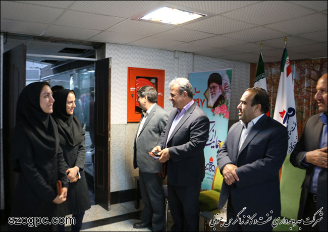 برگزاری دیدار نوروزی مدیرعامل و اعضاء هیات مدیره با کارکنان شرکت بهره برداری نفت و گاز زاگرس جنوبی 10