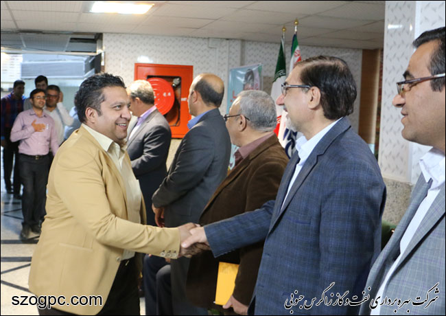 برگزاری دیدار نوروزی مدیرعامل و اعضاء هیات مدیره با کارکنان شرکت بهره برداری نفت و گاز زاگرس جنوبی 11