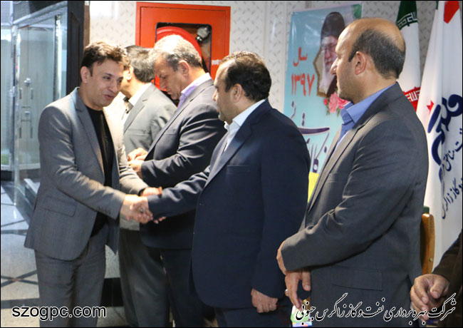 برگزاری دیدار نوروزی مدیرعامل و اعضاء هیات مدیره با کارکنان شرکت بهره برداری نفت و گاز زاگرس جنوبی 13