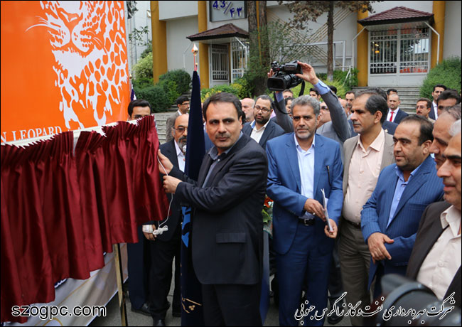 برگزاری آیین رونمایی از نخستین کامیون چاه‌پیمایی و نمودارگیری 8