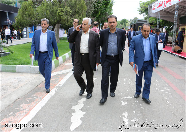 بازدید مدیران عامل شرکت های نفت مناطق مرکزی ایران و بهره برداری نفت و گاز زاگرس جنوبی از بیست و سومین نمایشگاه 12