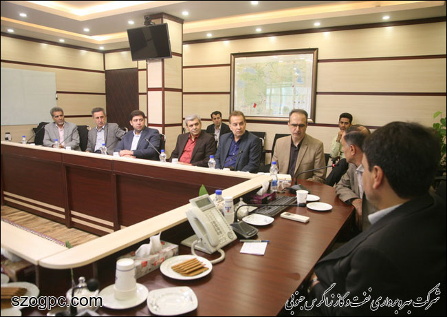برگزاری مراسم معارفه و تکریم اعضاء هیات مدیره شرکت نفت مناطق مرکزی ایران 8
