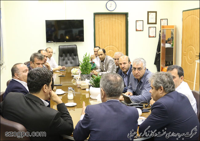 بازدید مدیر نظارت بر تولید شرکت ملی نفت ایران از منطقه عملیاتی پارسیان نفت و گاز زاگرس جنوبی 7
