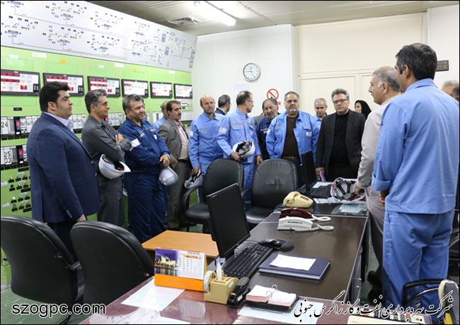 بازدید مدیرعامل نفت و گاز زاگرس جنوبی از منطقه عملیاتی نار و کنگان ( ناحیه کنگان )