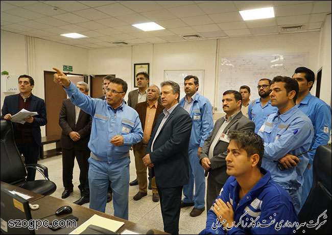 بازدید رئیس و کارشناسان گروه بودجه و برنامه ریزی نفت و گاز سازمان برنامه و بودجه کشور از منطقه عملیاتی سروستان و سعادت آباد 5