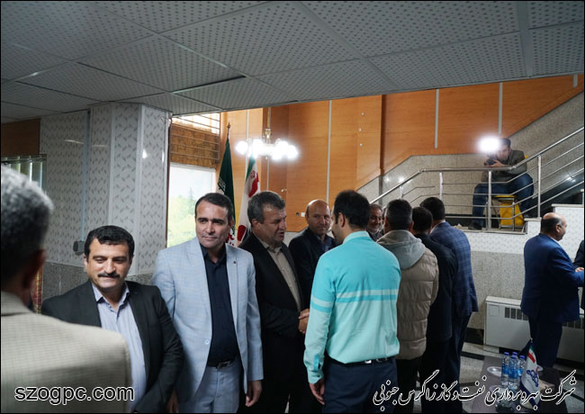 دیدار نوروزی مدیرعامل نفت و گاز زاگرس جنوبی با کارکنان این شرکت 17