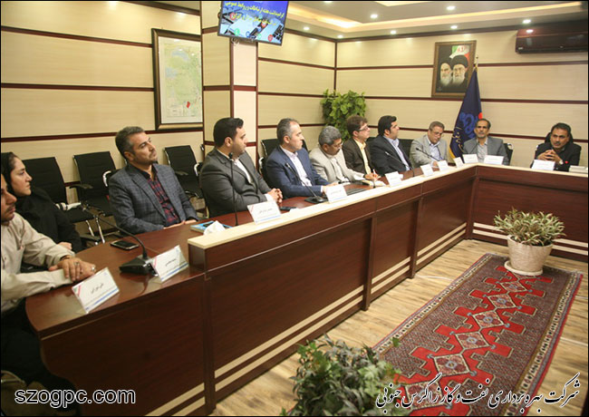برگزاری مراسم گرامیداشت روز ارتباطات و روابط عمومی در شرکت نفت مناطق مرکزی ایران 9