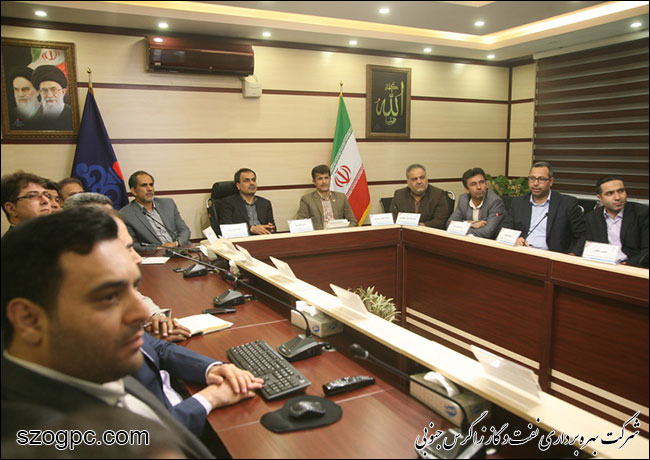 برگزاری مراسم گرامیداشت روز ارتباطات و روابط عمومی در شرکت نفت مناطق مرکزی ایران 10