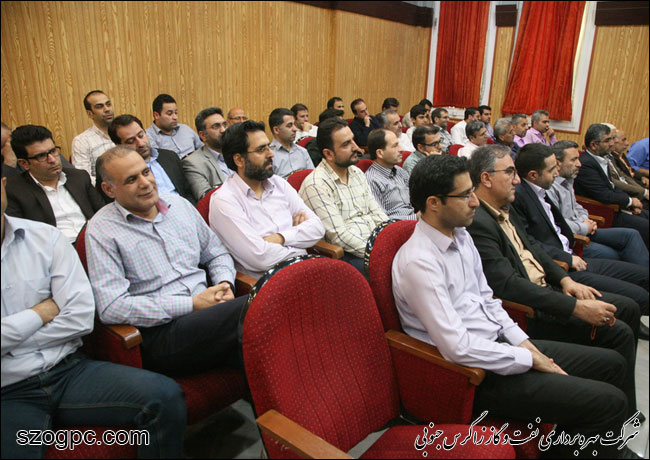 محفل انس با قرآن کریم در شرکت نفت مناطق مرکزی ایران 10