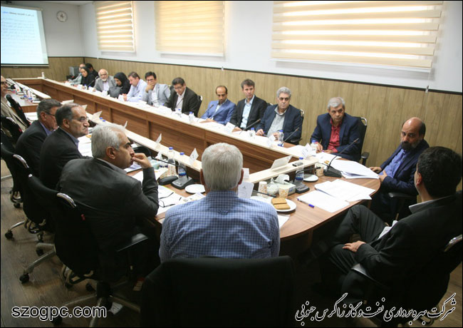 برگزاری نخستین نشست شورای حقوقی شرکت نفت مناطق مرکزی ایران 9