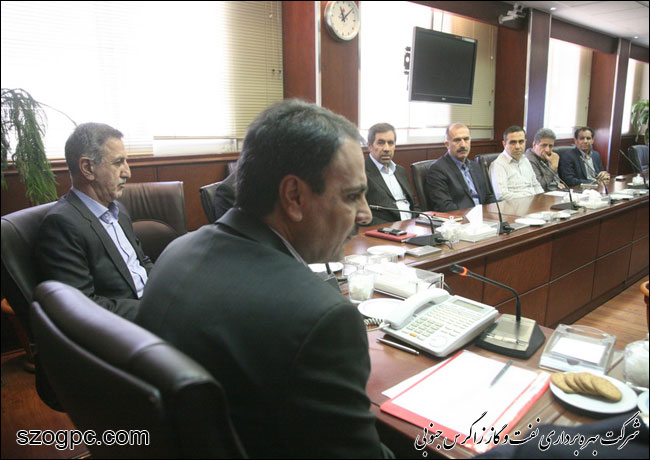نشست صمیمی مدیرعامل با سرپرست, روسا و کارکنان مدیریت امور فنی شرکت نفت مناطق مرکزی ایران 5