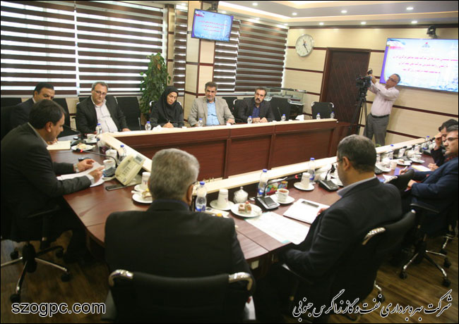 نشست صمیمی مدیرعامل شرکت نفت مناطق مرکزی ایران با رئیس روابط عمومی شرکت ملی نفت ایران 13