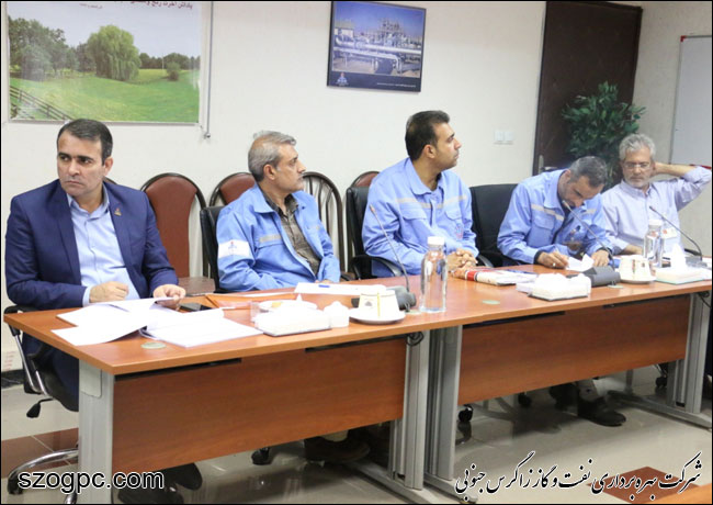 بازدید مدیر منابع انسانی شرکت نفت مناطق مرکزی ایران از منطقه عملیاتی نار و کنگان 4