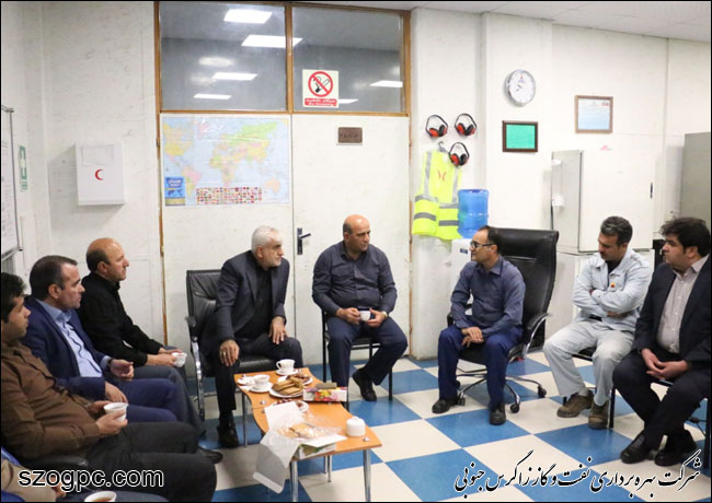 بازدید مدیر منابع انسانی شرکت نفت مناطق مرکزی ایران از منطقه عملیاتی نار و کنگان 9