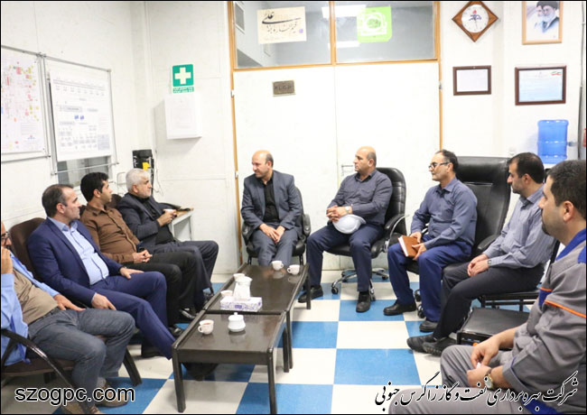 بازدید مدیر منابع انسانی شرکت نفت مناطق مرکزی ایران از منطقه عملیاتی نار و کنگان 13