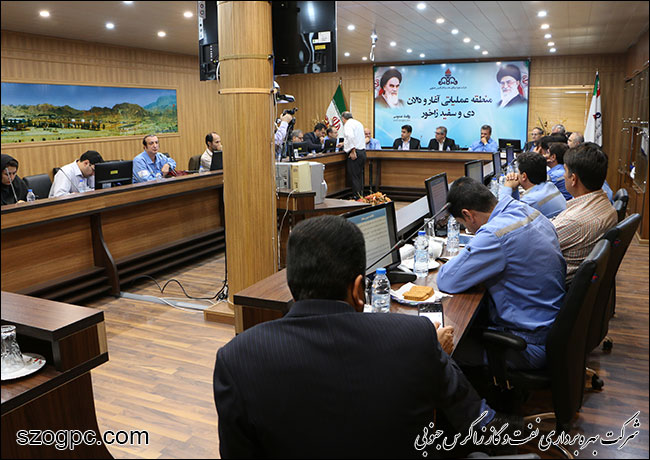 دکتر فرخ علیخانی معاون مدیرعامل شرکت ملی نفت ایران در جلسه ای با حضور مدیران زاگرس جنوبی و مسئولان منطقه عملیاتی آغار و دالان 5