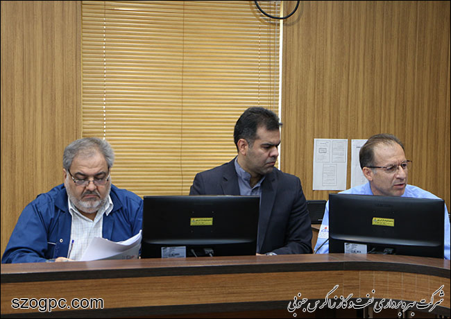 دکتر فرخ علیخانی معاون مدیرعامل شرکت ملی نفت ایران در جلسه ای با حضور مدیران زاگرس جنوبی و مسئولان منطقه عملیاتی آغار و دالان 6